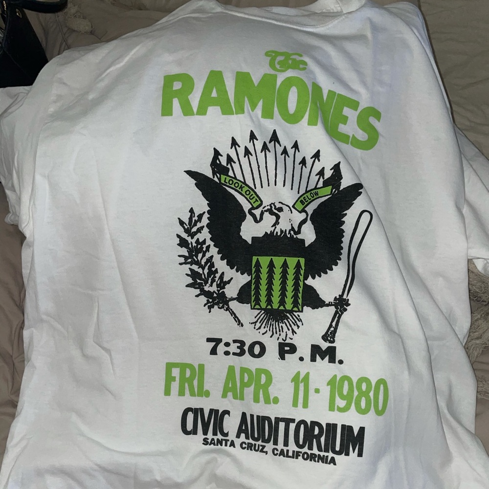 RAMONES T-shirt (never worn)